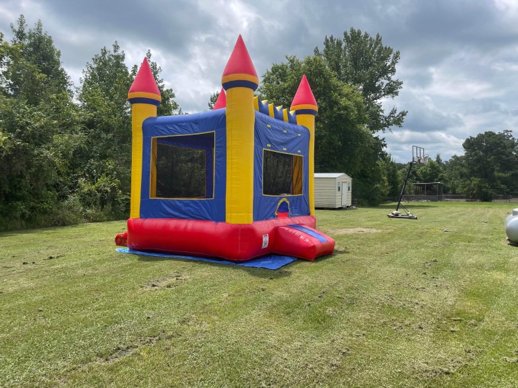 Regular Bounce House